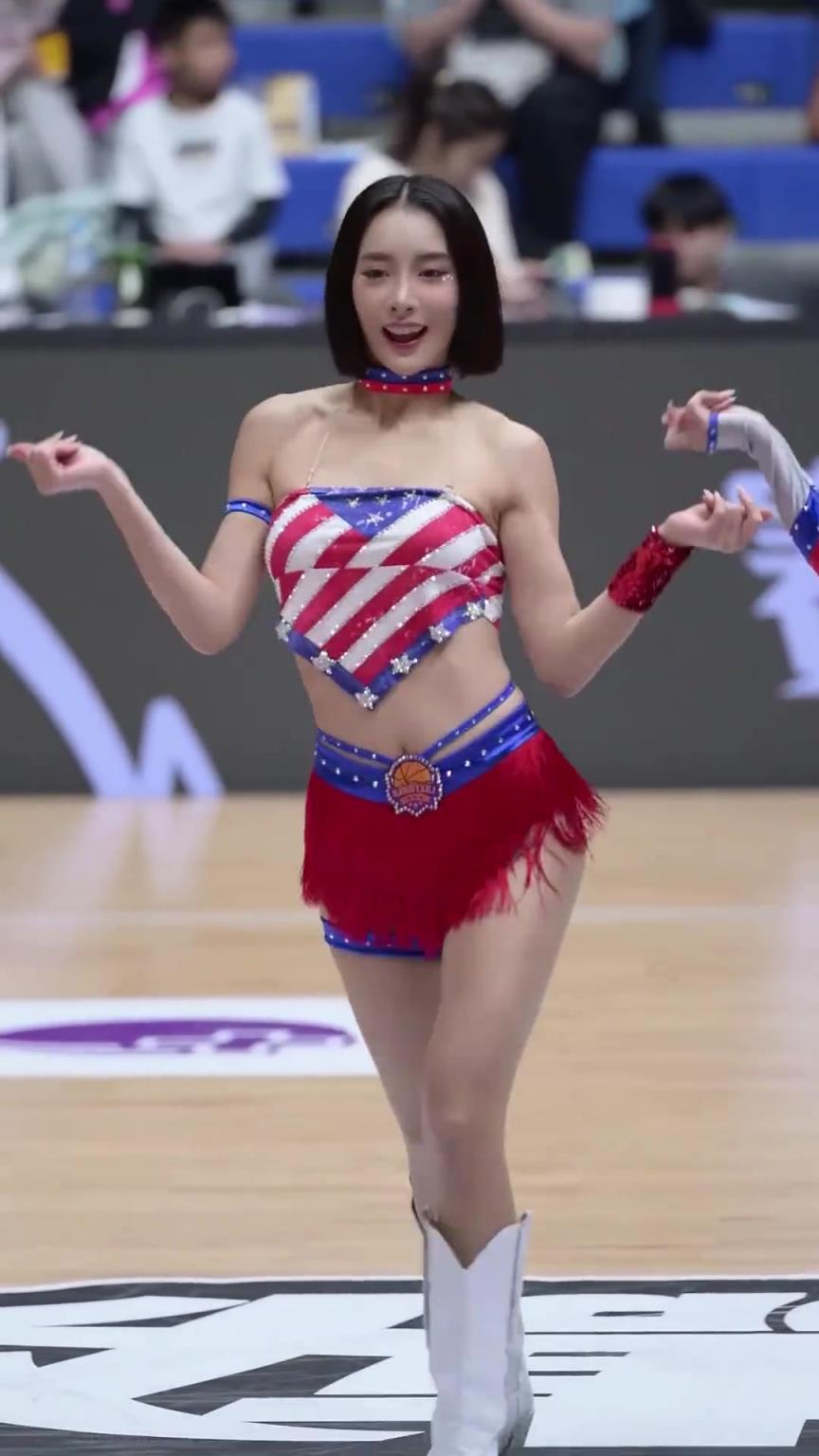 太離譜了 ！幾乎是完美女人！