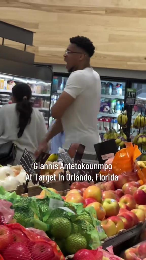 好男人??！字母哥在奧蘭多度假 陪妻子一起逛超市